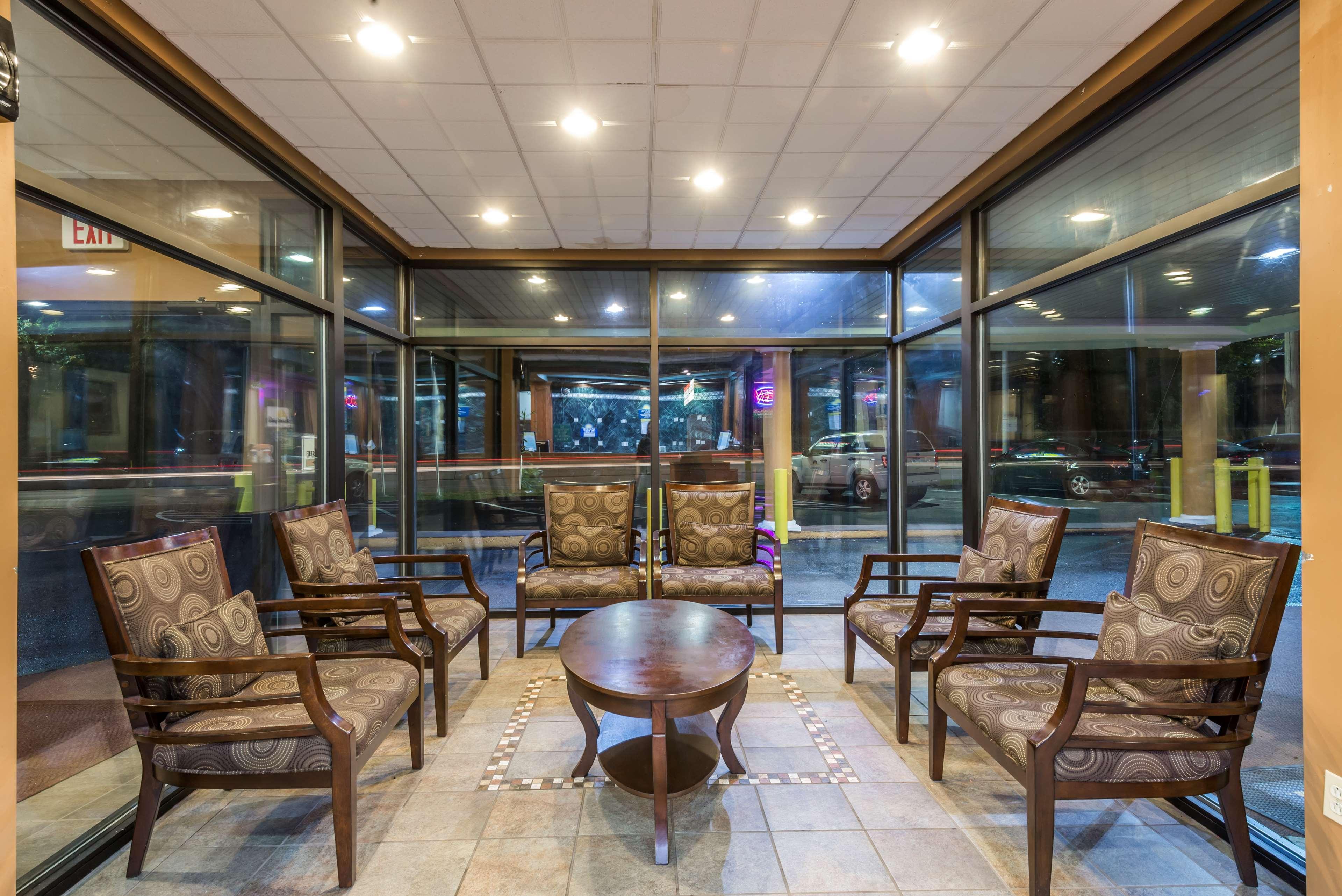 Days Inn By Wyndham Pittsburgh Bagian luar foto
